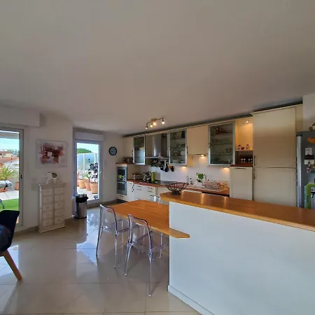Apartment 3 Pieces 90M2 Climatise 4 Personnes *
