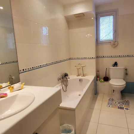 3 Pieces 90M2 Climatise 4 Personnes Apartment